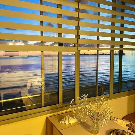 Cozy Beachfront Room Durres Exterior photo